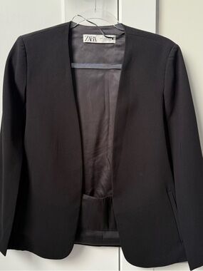 Zara Black Open-Front Collarless Blazer